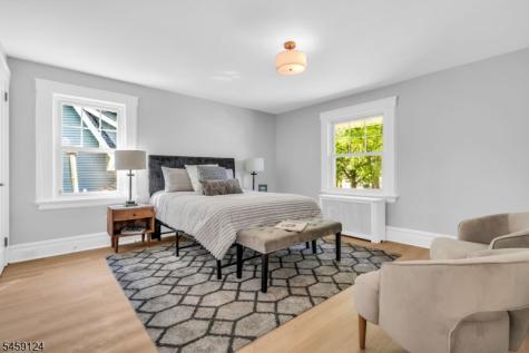 25 Laurel Avenue East Orange NJ 07017