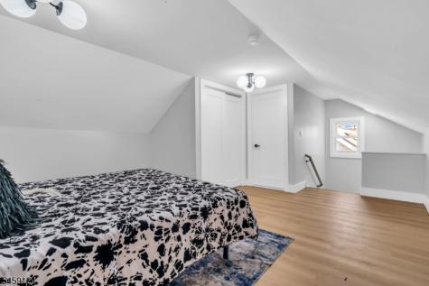 25 Laurel Avenue East Orange NJ 07017