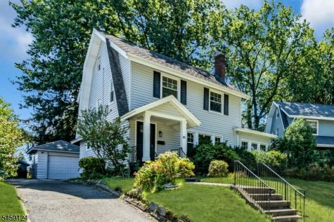 25 Laurel Avenue East Orange NJ 07017
