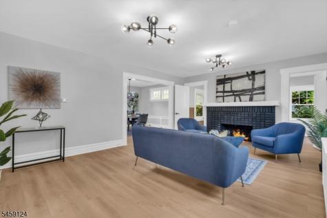 25 Laurel Avenue East Orange NJ 07017