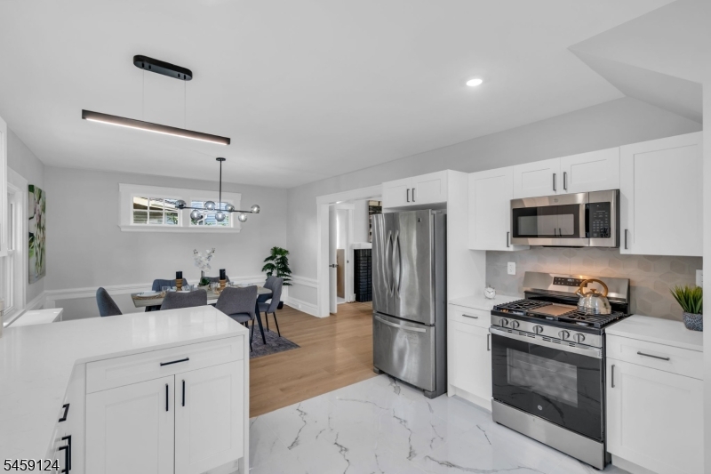 25 Laurel Avenue East Orange NJ 07017