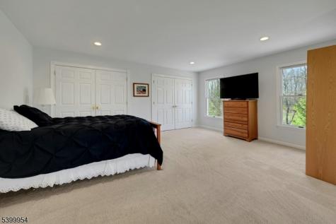 18 Shadowbrook Way Randolph NJ 07945