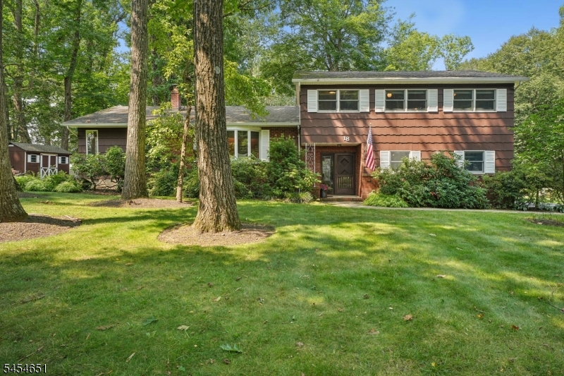 18 Holly Drive Roxbury NJ 07876