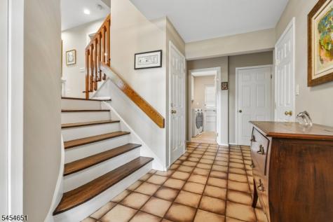 18 Holly Drive Roxbury NJ 07876