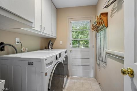 18 Holly Drive Roxbury NJ 07876