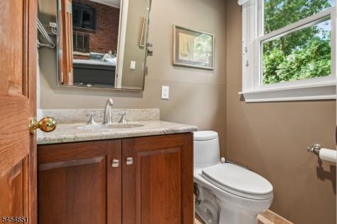 18 Holly Drive Roxbury NJ 07876