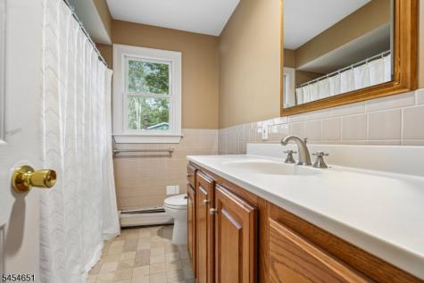 18 Holly Drive Roxbury NJ 07876