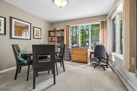 18 Holly Drive Roxbury NJ 07876