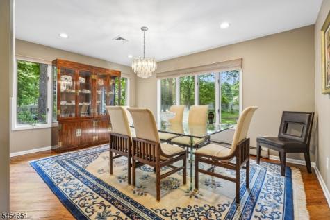 18 Holly Drive Roxbury NJ 07876