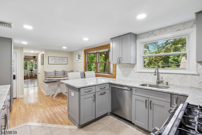 2 Whaleback Waddy Denville NJ 07834