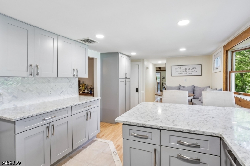 2 Whaleback Waddy Denville NJ 07834