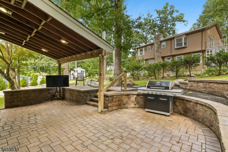 2 Whaleback Waddy Denville NJ 07834