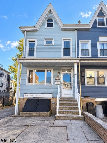 10 W 52nd Street Bayonne NJ 07002