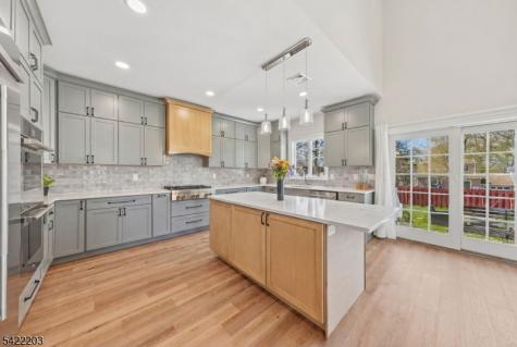 35 Lee Road Livingston NJ 07039