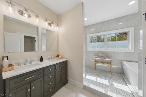 35 Lee Road Livingston NJ 07039