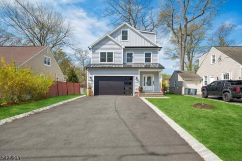 35 Lee Road Livingston NJ 07039