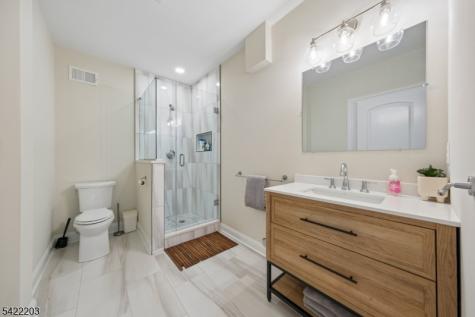 35 Lee Road Livingston NJ 07039