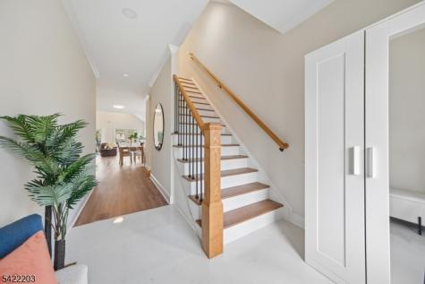 35 Lee Road Livingston NJ 07039