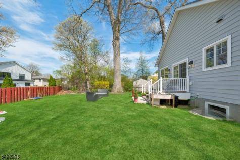 35 Lee Road Livingston NJ 07039
