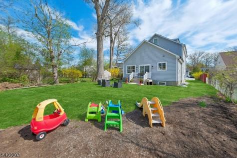 35 Lee Road Livingston NJ 07039