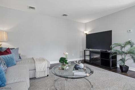17 Garden Street East Hanover NJ 07936