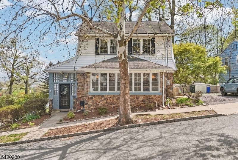 16 Jones Place West Orange NJ 07052