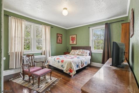 16 Jones Place West Orange NJ 07052