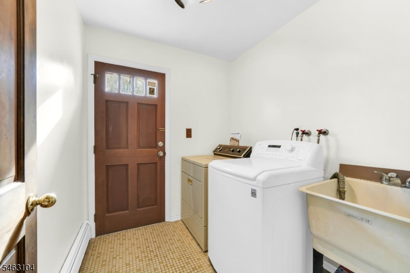 16 Avalon Drive Montville NJ 07045