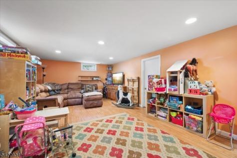 77 Brooklyn Road Stanhope NJ 07874
