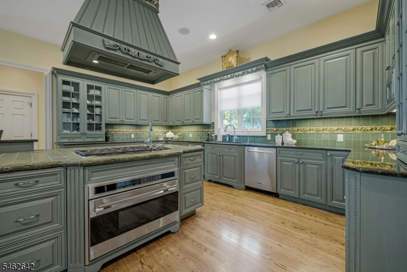 15 Mountainview Court Totowa NJ 07512