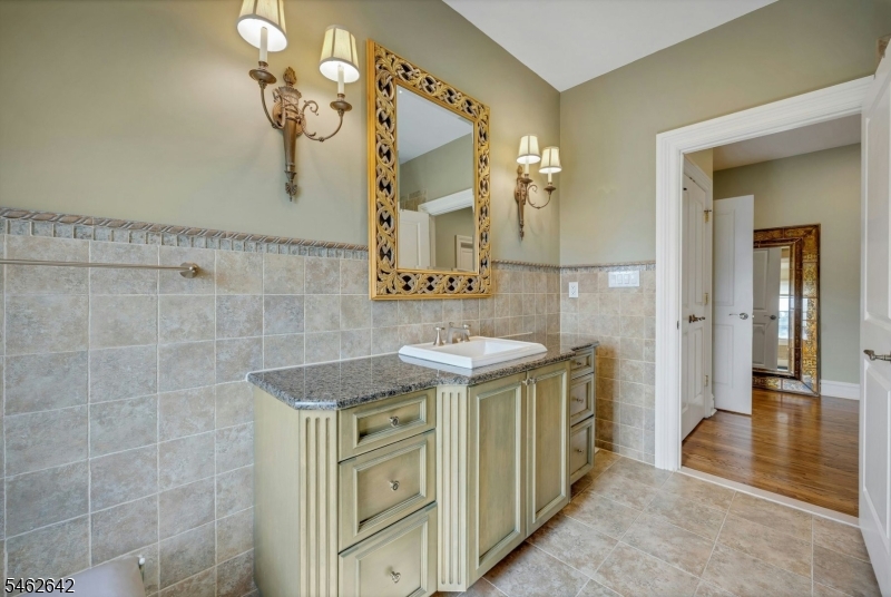15 Mountainview Court Totowa NJ 07512