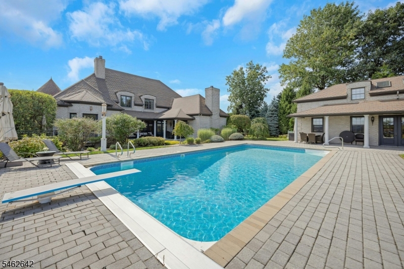 15 Mountainview Court Totowa NJ 07512