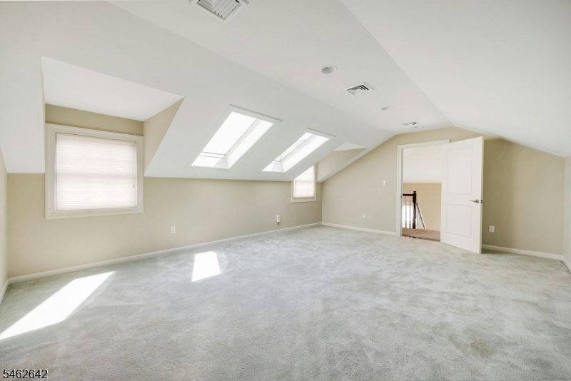 15 Mountainview Court Totowa NJ 07512