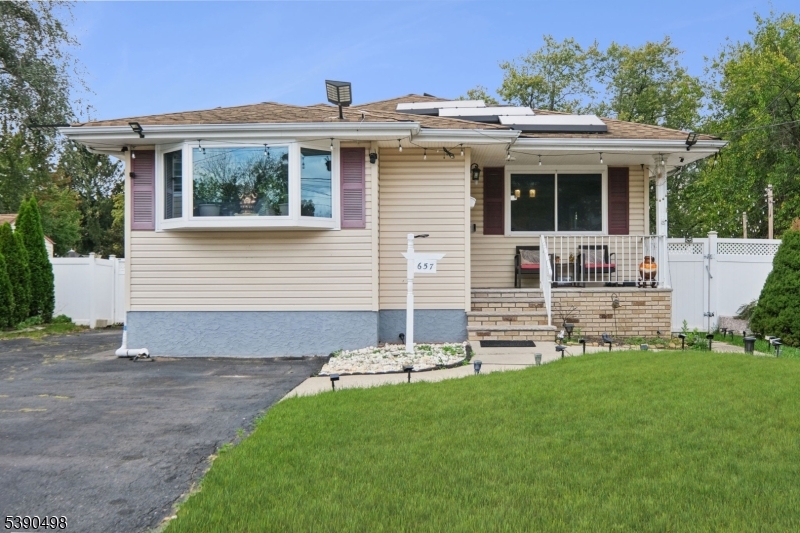657 Barron Avenue Woodbridge NJ 07095