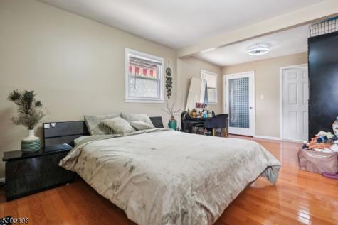 657 Barron Avenue Woodbridge NJ 07095
