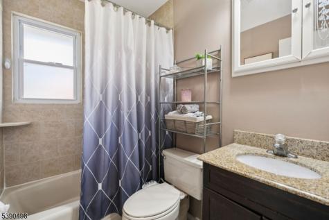 657 Barron Avenue Woodbridge NJ 07095