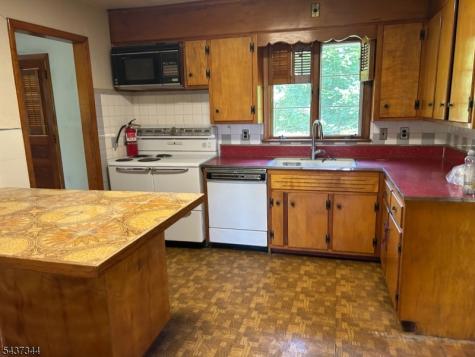 71 Walnut Avenue Franklin NJ 08873