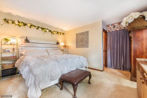 7 Woodbine Lane Sparta NJ 07871