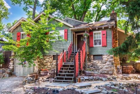 7 Woodbine Lane Sparta NJ 07871