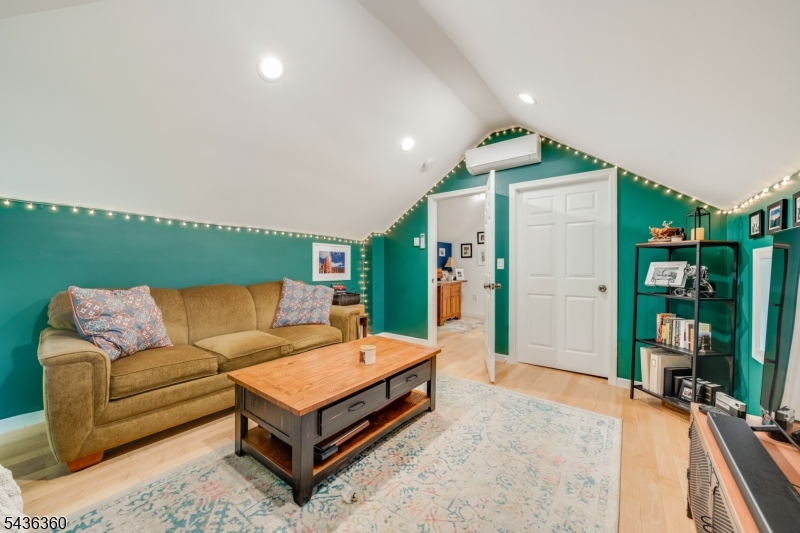 22 Paddock Avenue Vernon NJ 07422