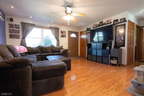 3 6TH Avenue Wanaque NJ 07420