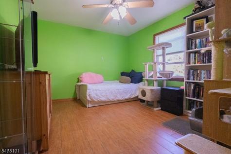 3 6TH Avenue Wanaque NJ 07420