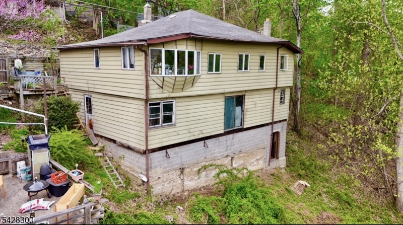 167 Lakeside Drive W Liberty NJ 07823