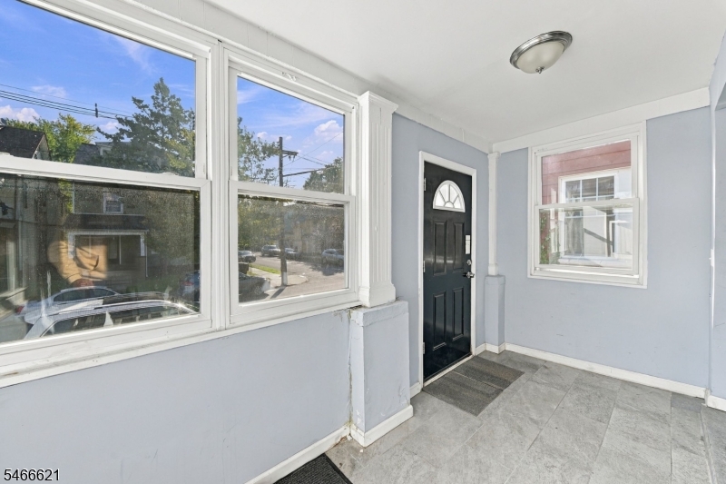 27 Richelieu Terrace Newark NJ 07106