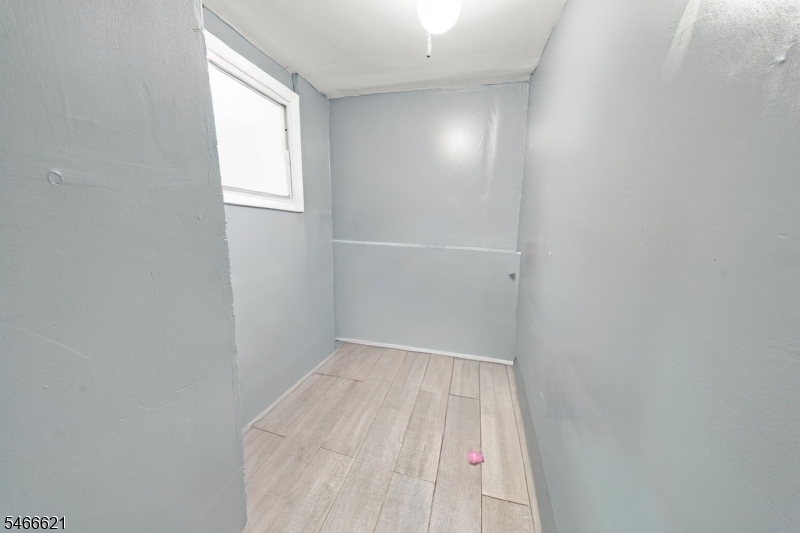 27 Richelieu Terrace Newark NJ 07106