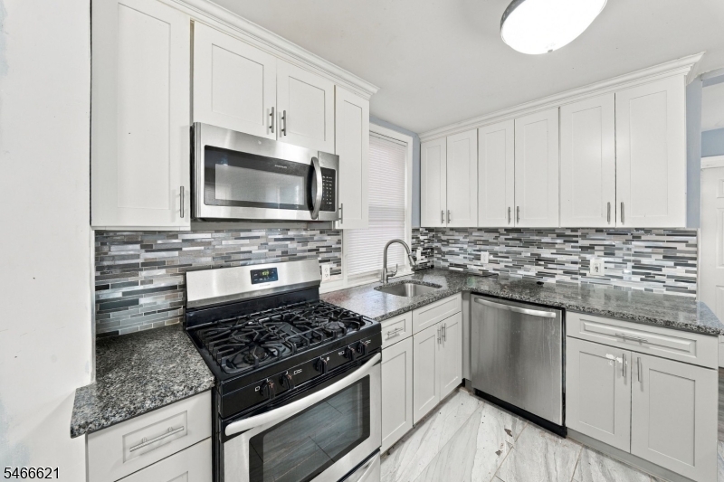 27 Richelieu Terrace Newark NJ 07106