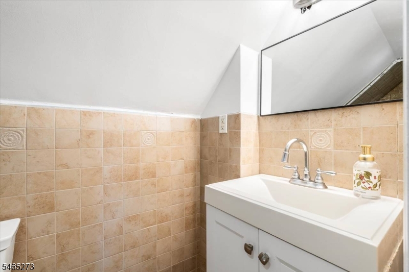54 Hancox Avenue Nutley NJ 07110