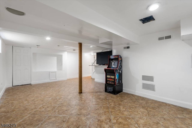 54 Hancox Avenue Nutley NJ 07110