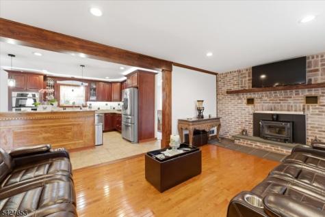 16 Hogback Road Franklin NJ 08867