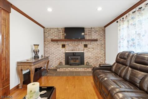 16 Hogback Road Franklin NJ 08867